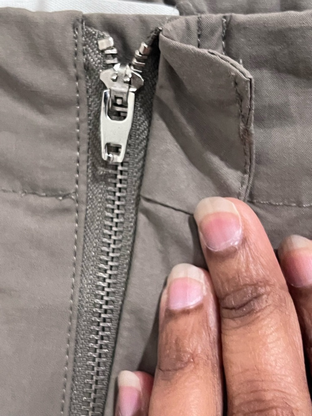 NWT Elodie Low Rise Cotton Cargo Pants in Olive Green - Picture 8 of 13